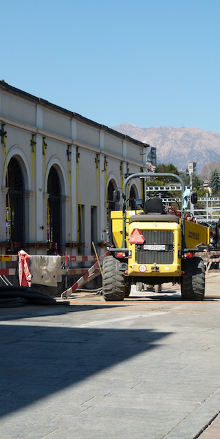 6900 Lugano 2, Dieses Bahnhof-Nebengebäude wird im SOmmer 2022 um einige Meter nordwärts verschoben.