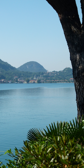 Parco Scherrer, Morcote, ... e il panorama verso Porto Ceresio (VA), Foto Bernhard Graf