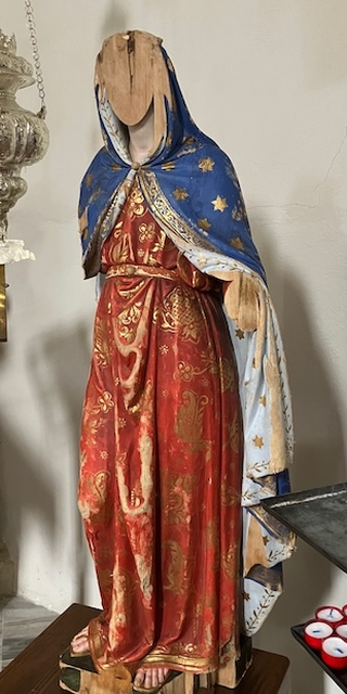 "Eine Viertel-Meile neuer Strasse", Die vom Unwetter des 29.6.2024 besch&auml;digte Madonna aus der gleichentags zerst&ouml;rten 'Kapelle der Australier' in Mondanda (eingangs Val Bavona), Foto: Bernhard Graf
