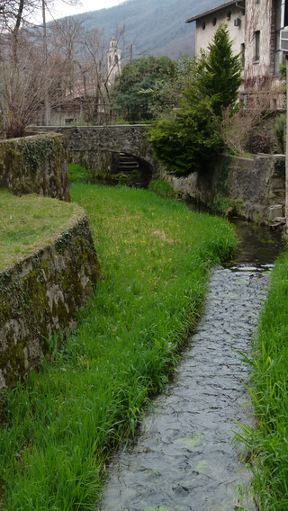 Riva San Vitale, Am Dorfbach wird heutzutage keine Wäsche mehr gewaschen., Foto: Bernhard Graf