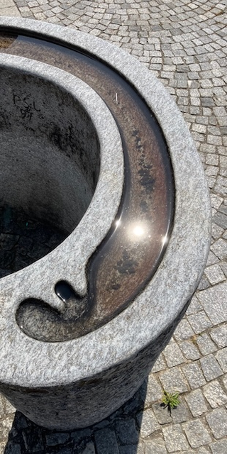 Viali d'Oro - In der Heimat von Francesco Chiesa, Auf der Piazza San Rocco.